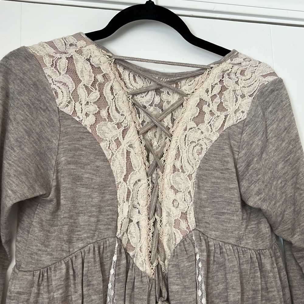 Small Altard State Lace Up Back Top - Picture 4 of 5